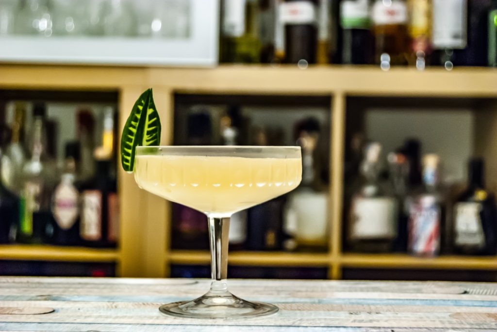 Comment préparer le cocktail parfait : Les astuces des meilleurs barmen et barmaids